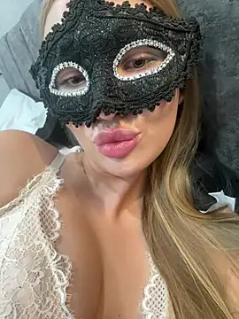 AlexandraMoore03 online show from July 2026 07:27:01 PM