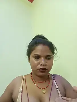 Snapshot of Rashi_hote chatting on July 2026 03:40:01 PM Rashi hote online show from July 2026 03:40:01 PM