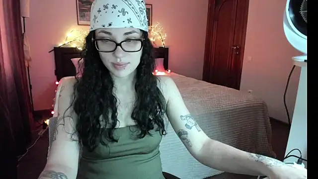 Snapshot of elisskriter chatting on July 2026 04:15:01 AM elisskriter online show from July 2026 04:15:01 AM