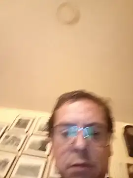 Snapshot of ElNutria24cm chatting on June 2026 02:45:02 AM ElNutria24cm online show from June 2026 02:45:02 AM
