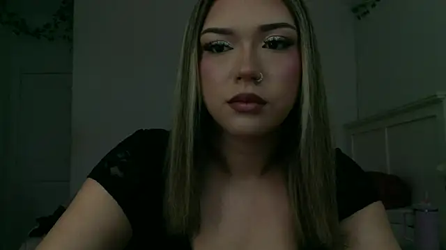 juicyxi online show from June 2026 05:33:02 PM