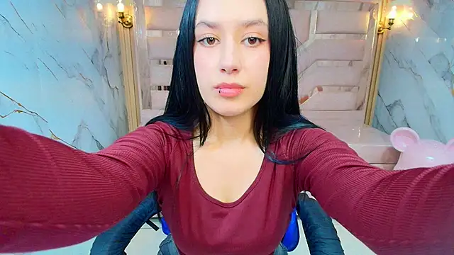 Aleja r  online show from July 2026 07:42:01 PM