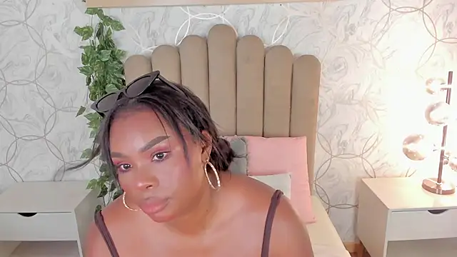 Snapshot of huge_boobs_ebony_ chatting on June 2026 07:23:02 PM huge boobs ebony online show from June 2026 07:23:02 PM