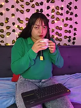 sara blue22 online show from June 2026 12:07:02 PM