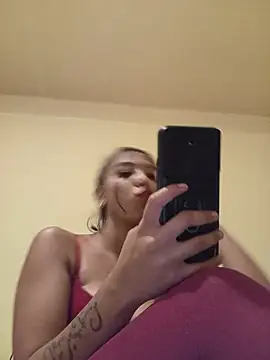 Anamariaby27 online show from July 2026 09:38:01 PM