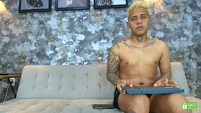 Alejandro and Deiby online show from July 2026 10:43:02 AM