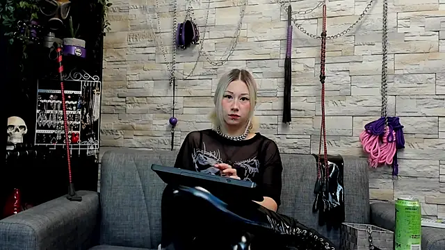 Miss Kaz online show from July 2026 01:02:02 AM
