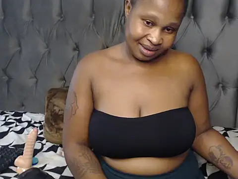 Snapshot of Loyal_Alisha chatting on June 2026 05:23:01 AM Loyal Alisha online show from June 2026 05:23:01 AM