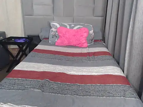 Snapshot of Wifey_Amanda chatting on June 2026 03:29:02 AM Wifey Amanda online show from June 2026 03:29:02 AM