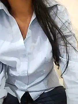 Snapshot of Riya5677 chatting on July 2026 04:06:02 AM Riya5677 online show from July 2026 04:06:02 AM