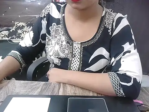 Snapshot of Bold-Divya1 chatting on June 2026 04:12:01 AM Bold-Divya1 online show from June 2026 04:12:01 AM