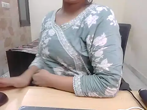 Snapshot of Bold-Divya1 chatting on July 2026 06:26:01 PM Bold-Divya1 online show from July 2026 06:26:01 PM