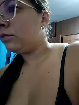 Snapshot of Dina_Phone chatting on June 2026 06:22:02 AM Dina Phone online show from June 2026 06:22:02 AM