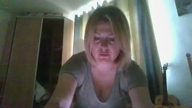 ElenaLove888 online show from June 2026 07:32:01 AM