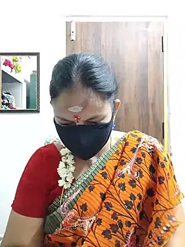Snapshot of Tamil_white_beauty chatting on June 2026 01:47:01 PM Tamil white beauty online show from June 2026 01:47:01 PM