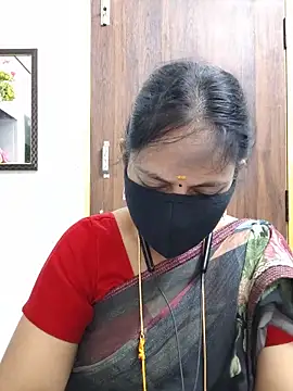 Snapshot of Tamil_white_beauty chatting on June 2026 04:48:01 AM Tamil white beauty online show from June 2026 04:48:01 AM