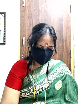 Snapshot of Tamil_white_beauty chatting on June 2026 07:28:02 PM Tamil white beauty online show from June 2026 07:28:02 PM