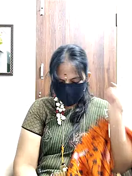 Snapshot of Tamil_white_beauty chatting on June 2026 05:15:01 PM Tamil white beauty online show from June 2026 05:15:01 PM