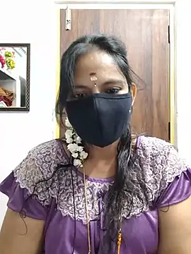Snapshot of Tamil_white_beauty chatting on July 2026 06:01:02 PM Tamil white beauty online show from July 2026 06:01:02 PM