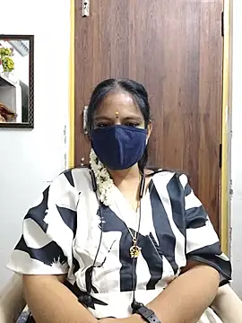 Snapshot of Tamil_white_beauty chatting on July 2026 10:43:02 AM Tamil white beauty online show from July 2026 10:43:02 AM