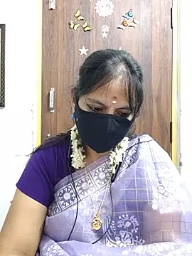 Snapshot of Tamil_white_beauty chatting on July 2026 08:28:01 AM Tamil white beauty online show from July 2026 08:28:01 AM