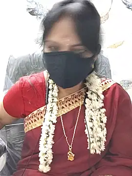 Snapshot of Tamil_white_beauty chatting on July 2026 07:39:01 PM Tamil white beauty online show from July 2026 07:39:01 PM
