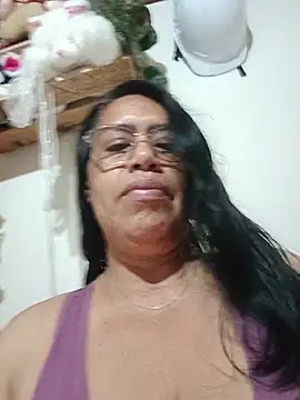 Snapshot of Emilif_ chatting on July 2026 03:04:01 AM Emilif online show from July 2026 03:04:01 AM
