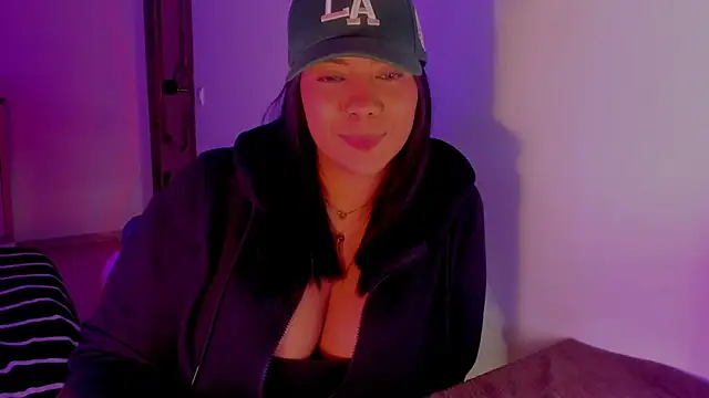 NicolePasqualott online show from April 2026 08:35:02 PM