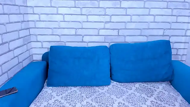RoxyyLuxe online show from June 2026 05:34:01 AM