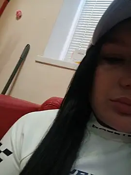 Snapshot of LoveVixen_LoveWolf chatting on July 2026 10:00:01 AM LoveVixen LoveWolf online show from July 2026 10:00:01 AM