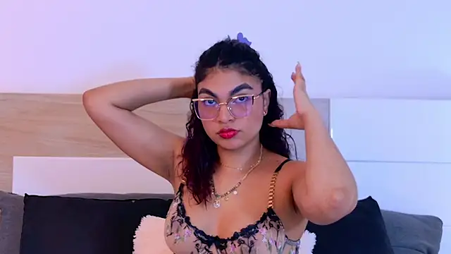 Snapshot of MelodyAlvarez chatting on June 2026 11:11:02 AM MelodyAlvarez online show from June 2026 11:11:02 AM