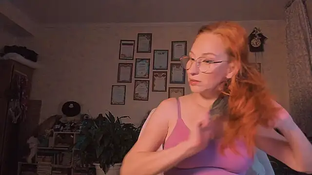 Snapshot of GingerVerdict chatting on August 2026 06:33:02 PM GingerVerdict online show from August 2026 06:33:02 PM