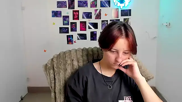 Dilara Kiss  online show from August 2026 05:34:02 AM