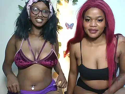 Snapshot of melaniablue chatting on June 2026 02:21:01 PM melaniablue online show from June 2026 02:21:01 PM
