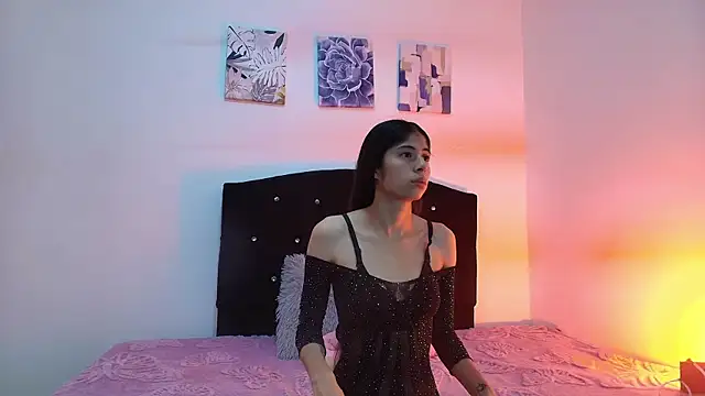 Snapshot of Dahlia__Vixen chatting on July 2026 11:24:02 AM Dahlia Vixen online show from July 2026 11:24:02 AM