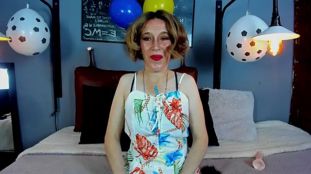 Snapshot of Margott_mature chatting on June 2026 01:00:02 PM Margott mature online show from June 2026 01:00:02 PM