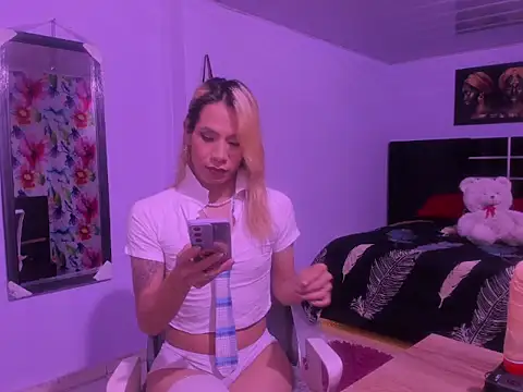 aria rouss online show from July 2026 04:00:02 PM