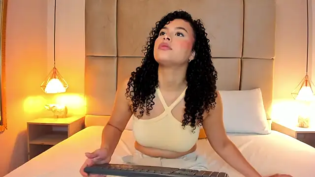 jadetorres  online show from July 2026 08:19:02 PM