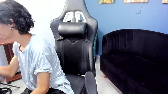 justin twink20 online show from July 2026 06:32:01 PM