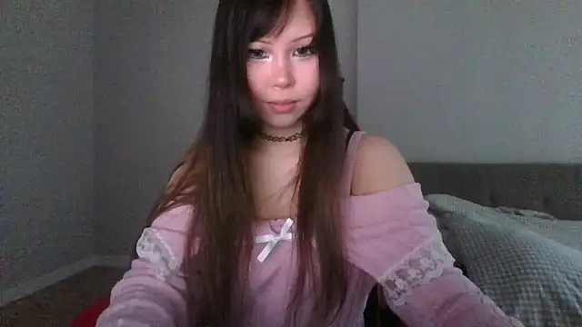 Snapshot of MiaSavageQueen chatting on June 2026 01:15:01 PM MiaSavageQueen online show from June 2026 01:15:01 PM