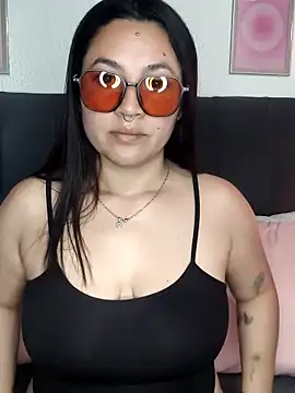 samm curvy online show from June 2026 10:38:01 PM