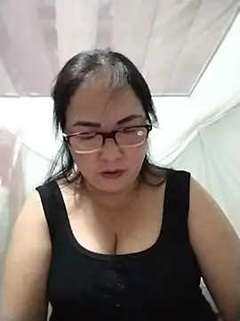 Snapshot of Naaya8109 chatting on July 2026 01:52:01 AM Naaya8109 online show from July 2026 01:52:01 AM