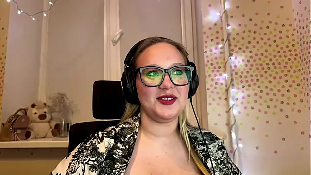TashaDarm online show from June 2026 07:27:02 PM