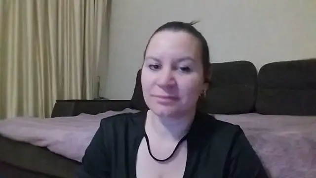 Lauralison online show from June 2026 08:22:02 PM