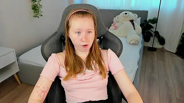 LiliTiny online show from August 2026 01:52:02 AM