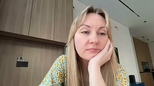 Snapshot of Dorielle chatting on July 2026 02:23:02 PM Dorielle online show from July 2026 02:23:02 PM