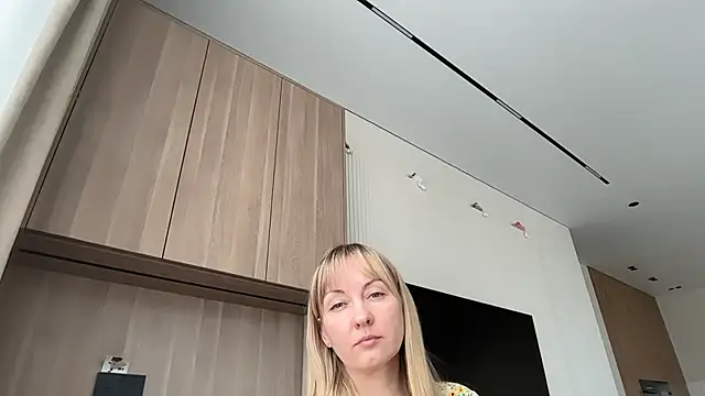 Snapshot of Dorielle chatting on July 2026 08:54:02 AM Dorielle online show from July 2026 08:54:02 AM