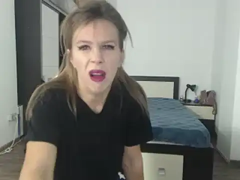 DedeSibel online show from February 2025 10:38:02 AM