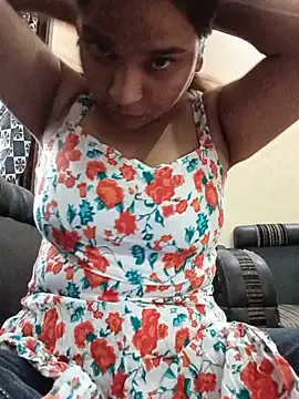 Snapshot of Hotty_Yalina chatting on July 2026 05:24:01 AM Hotty Yalina online show from July 2026 05:24:01 AM
