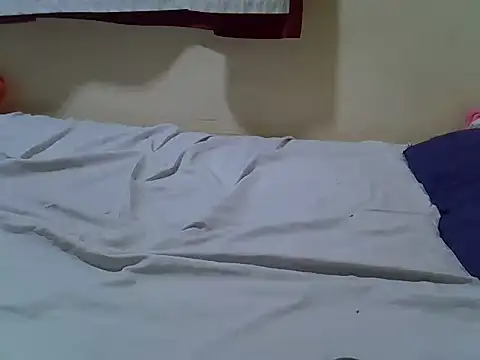 prettie lily online show from July 2026 11:01:02 AM
